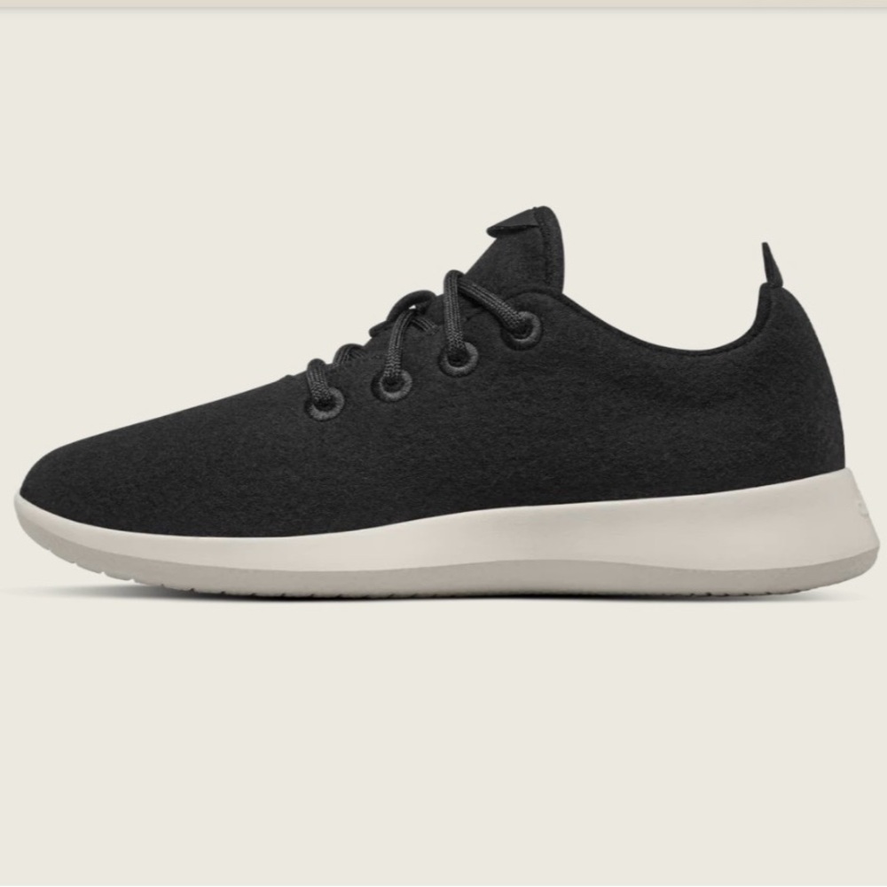 allbirds Women’s Wool Runner Size 9 True Black